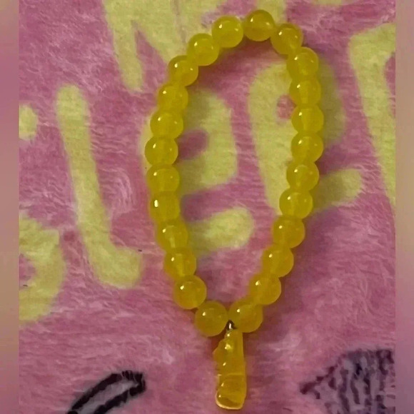 Yellow teddy bear bracelet - Picture 10 of 10